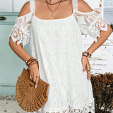 Vestido Plus Size Drapeado com Renda
