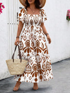 Vestido Plus Size Gola Quadrada com Babado