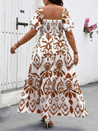 Vestido Plus Size Gola Quadrada com Babado