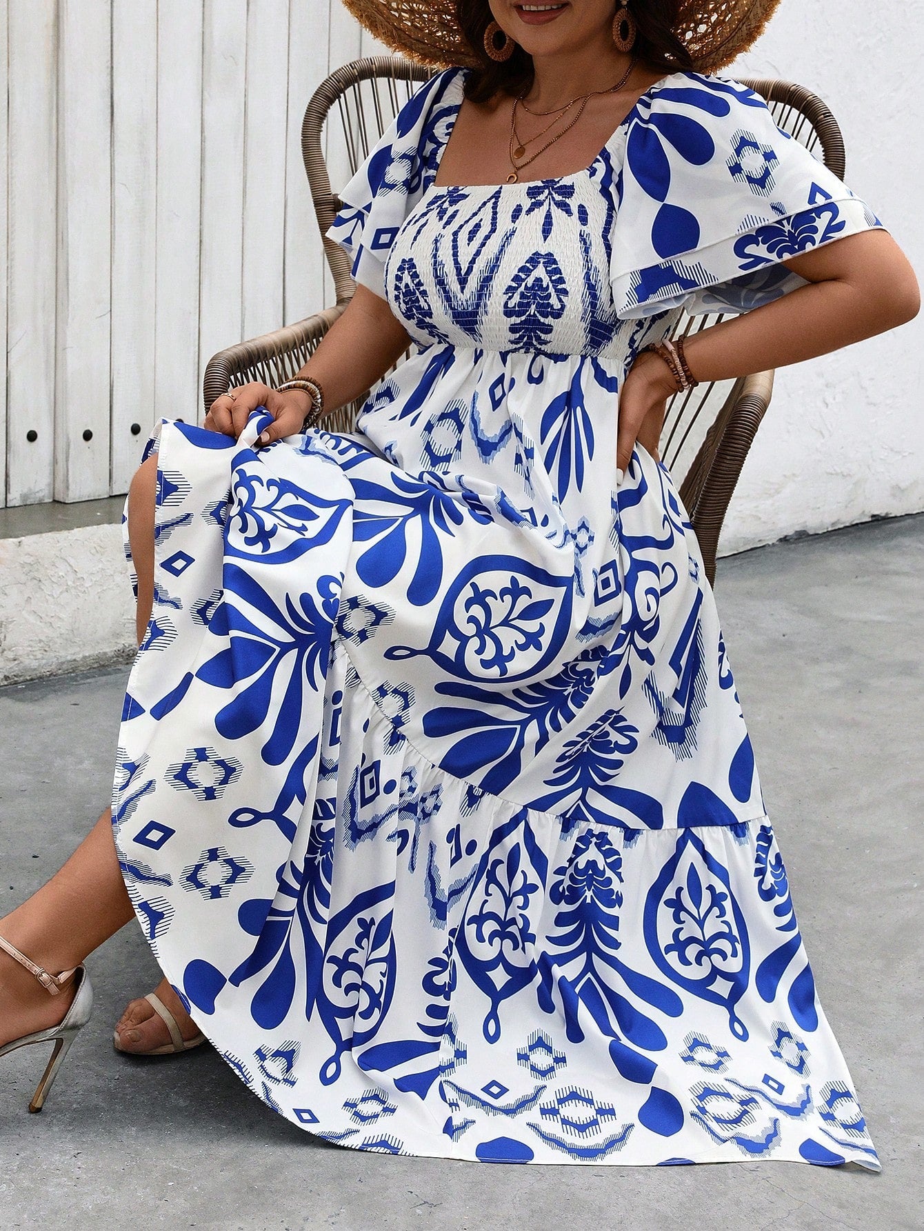 Vestido Plus Size Gola Quadrada com Babado - La Lecce