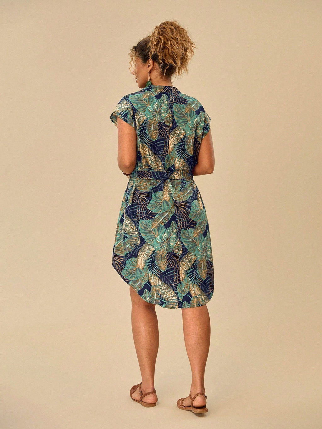 Vestido Plus Size Tropical com Cinto - imagem 2