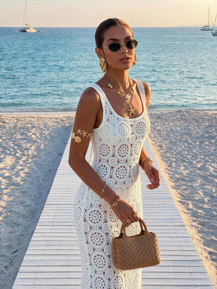 Vestido Saída de Praia em Renda Floral com Fenda - La Lecce