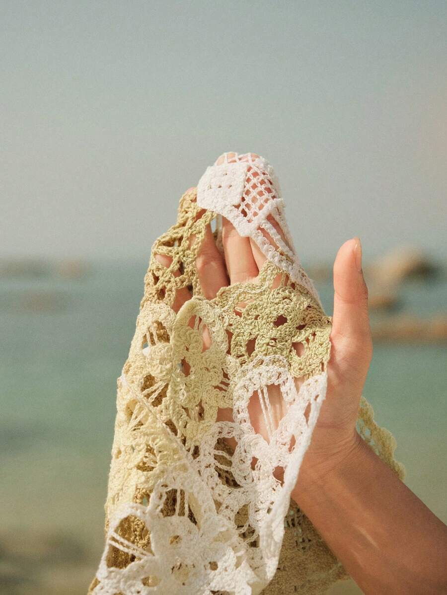 Vestido Saída de Praia Longo de Crochê Floral com Alças Finas - La Lecce