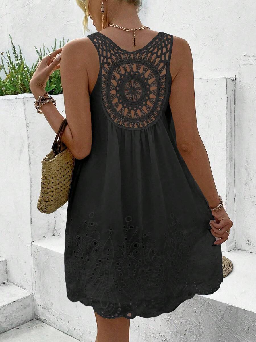 Vestido Sem Mangas com Laço e Recorte - La Lecce