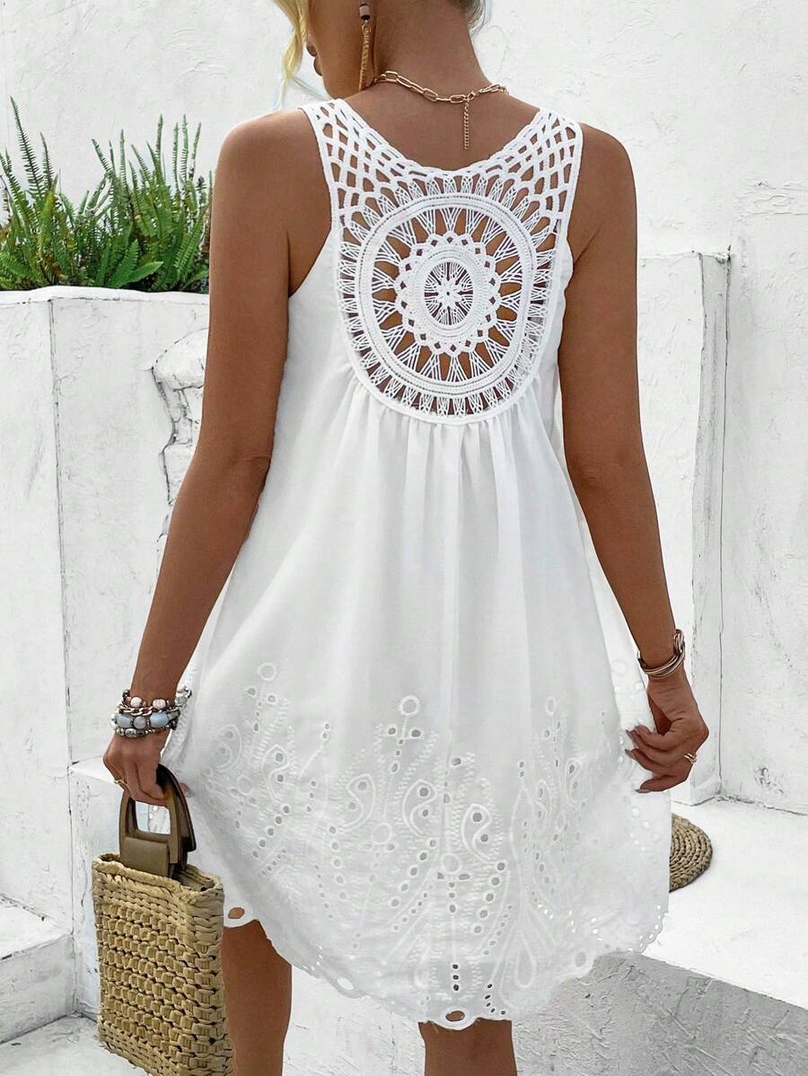 Vestido Sem Mangas com Laço e Recorte - La Lecce