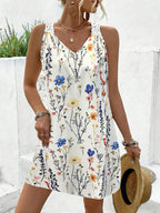Vestido Sem Mangas com Laço e Recorte - La Lecce