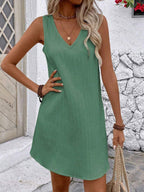 Vestido Sem Mangas com Recorte Vazado - La Lecce