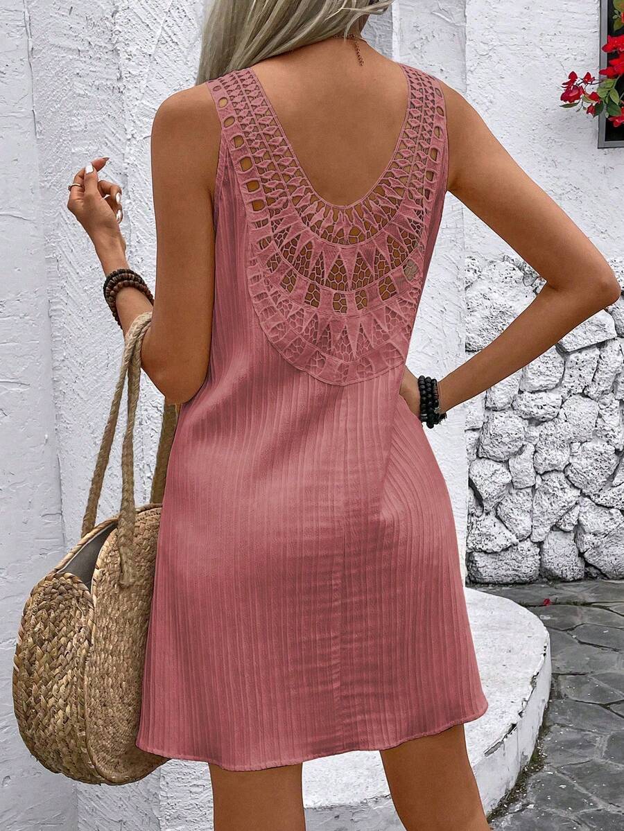 Vestido Sem Mangas com Recorte Vazado - La Lecce