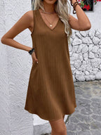 Vestido Sem Mangas com Recorte Vazado - La Lecce