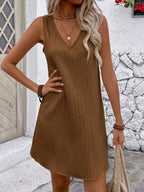Vestido Sem Mangas com Recorte Vazado - La Lecce
