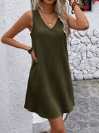 Vestido Sem Mangas com Recorte Vazado - La Lecce