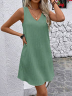 Vestido Sem Mangas com Recorte Vazado - La Lecce